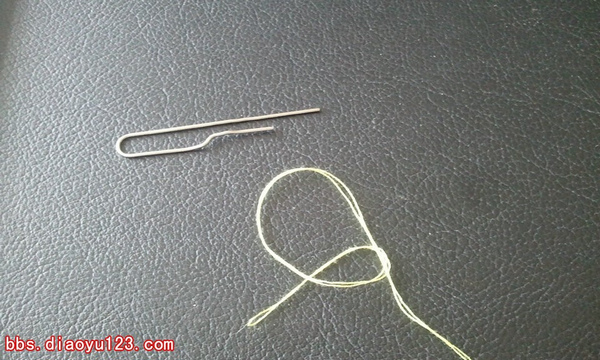 DIY fishing knot tyer step 5: 8-shape loop for knot